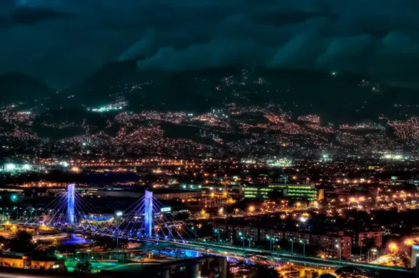 Vida Nocturna en Medellín.