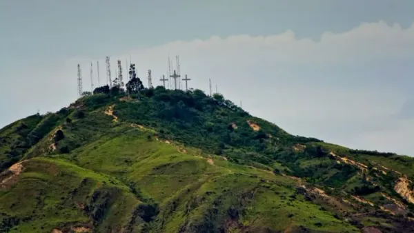 Cerro Las Tres Cruces.